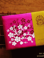 ชุดของขวัญชาเพื่อสุขภาพ กล่องผ้าไหม ลายดอกไม้สีชมพู